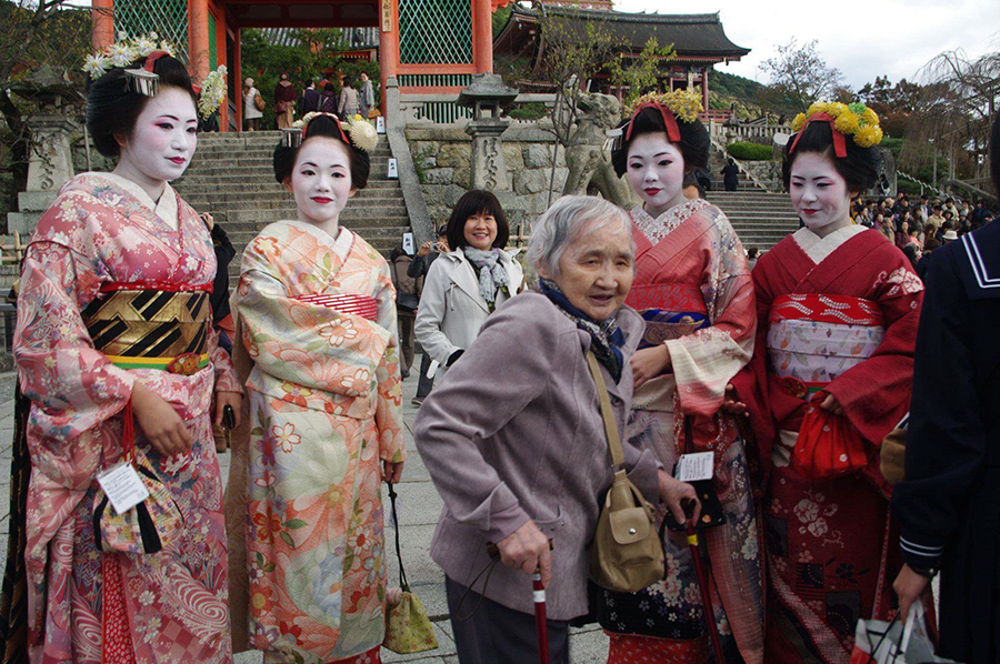 received_1692517057425139