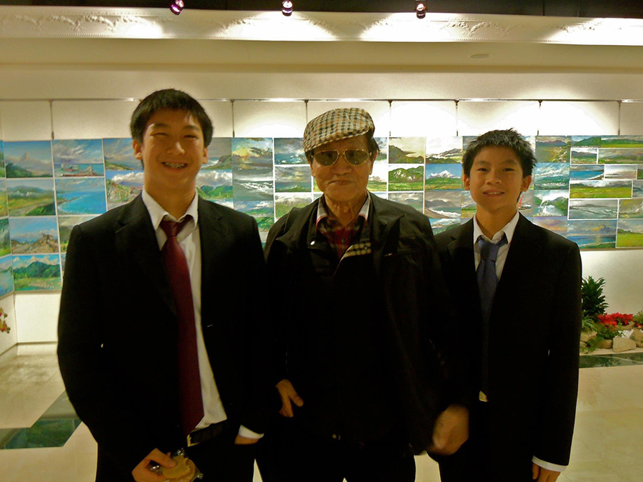 705060_4689732233842_1688704031_o